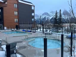 Ascent Unit 320 - Modern 3BR Retreat w/ 3 Balconies & Fireplace - Image 4