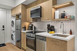 Ascent Unit 320B - Studio | King Bed | Mountain View | Hot Tub & Pool - Image 3