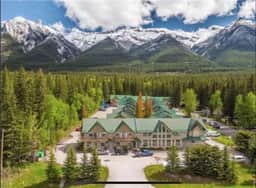 Banff Woods Lodge Unit 252 Steps to Banff National Park l Mountain Getaway - Image 4