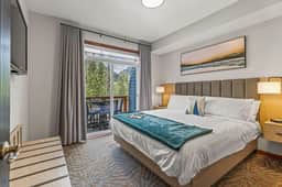 Blackstone Unit 320 - Mountain Views | Hot Tub | Outdoor Pool | King Bed - Image 4