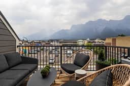 Brookside Lane 303 - Top Floor Downtown Retreat|Hot Tub|Mountain Views - Image 3