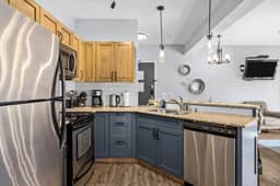 Grande Rockies Unit 313 - Cozy King Condo | Mountain Views & Resort Perks - Image 5