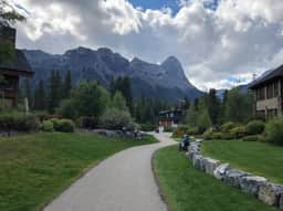 Rundle Cliff Unit 107 - Luxury 2BR Suite | Heart of Canmore | Hot Tub - Image 2