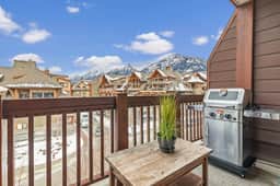 Falcon Crest Unit 405 - Mountain Retreat | Two Hot Tubs | Mountain Views - Image 5