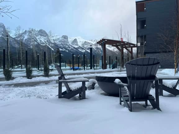 Ascent Unit 320 - Modern 3BR Retreat w/ 3 Balconies & Fireplace - Image 5