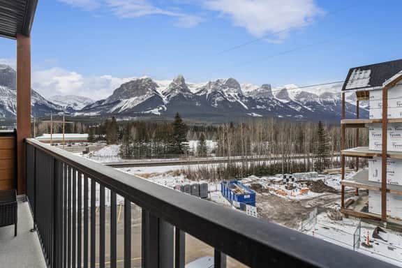 Ascent Unit 320A - Bright 2BR Mountain Haven w/ 2 Balconies & Fireplace - Image 4