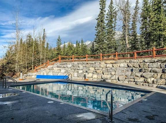 Blackstone Unit 320 - Mountain Views | Hot Tub | Outdoor Pool | King Bed - Image 3