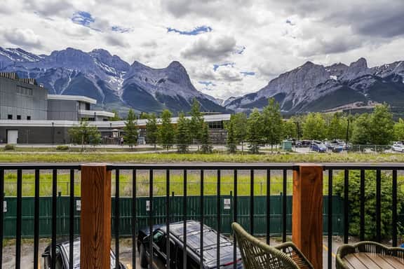 Bow Valley Trail 906 Unit 1B | Rundle Nook | 1BR Luxury Retreat with Mountain Views and Balcony - Image 2