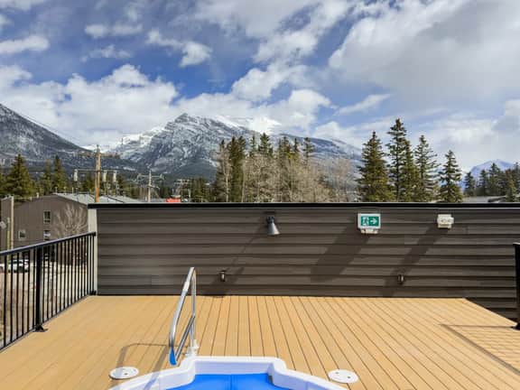 Brookside Lane 303 - Top Floor Downtown Retreat|Hot Tub|Mountain Views - Image 3
