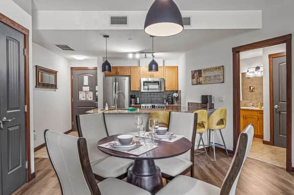 Falcon Crest Unit 319 - 180° Mountain Views | Two Hot Tubs | Fresh Reno - Image 4