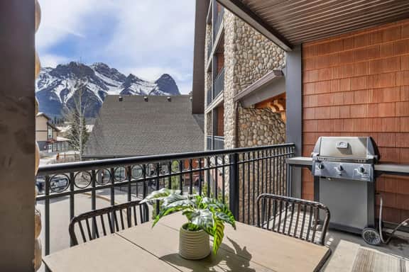 Grande Rockies Unit 210 - 3 Sisters Mtn View | Pool w/slide | Hot Tub | BBQ - Image 2