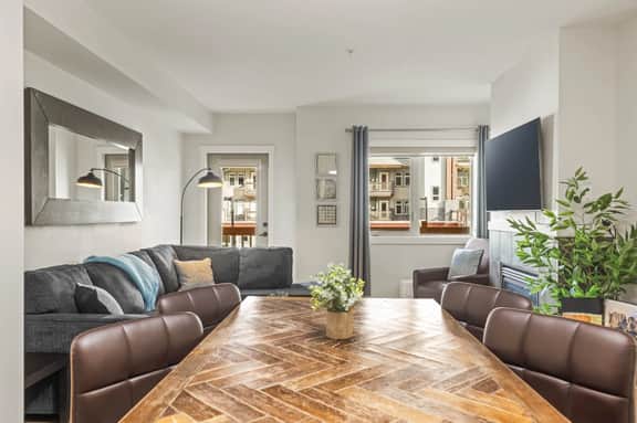 Lodges Unit G208 - Hot Tub & Heated Pool | Mountain Views | King Bed - Image 4