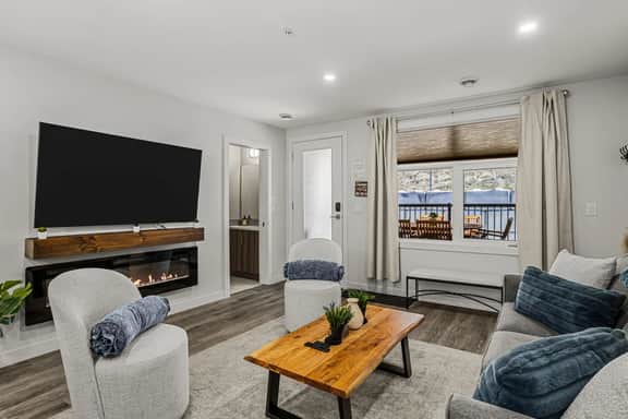 Skyridge 415 - Modern Townhome | Private Deck & BBQ | Hot Tub - Image 5
