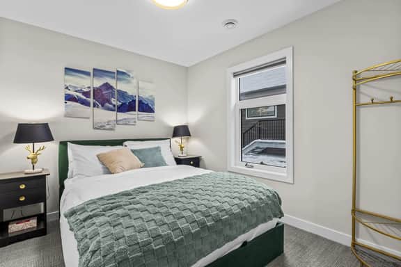 Skyridge Unit 204 - 3-Bed Townhome | Views | Hot Tub | Fireplace - Image 3