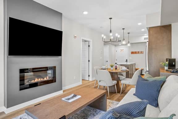 Sparrowhawk Unit 1101 - King Bed Retreat|Mountain View |Pool & Hot Tub - Image 2