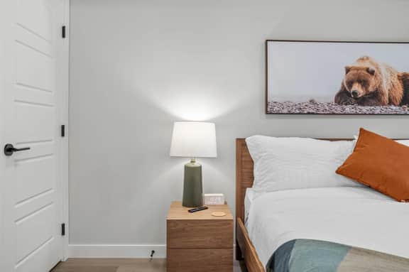 Sparrowhawk Unit 2109 - New 1 Bed Condo| Heated Outdoor Pool | Hot Tub - Image 2