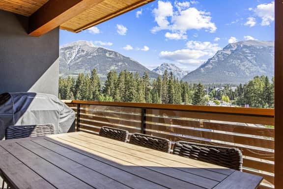 Tamarack 205B | Serenity Villa - Image 3