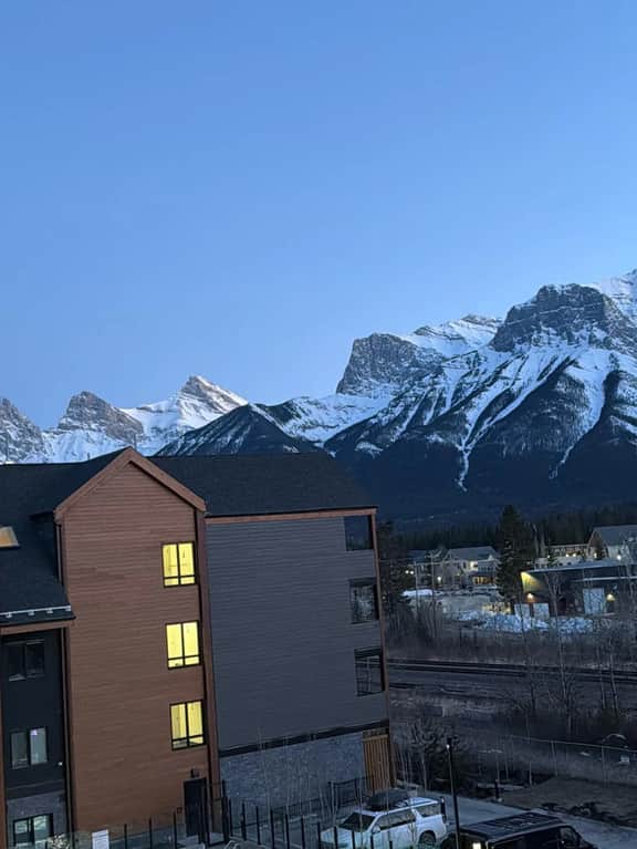 Ascent Unit 418 - Penthouse with Mountain Views | Hot Tub & Pool - Image 3